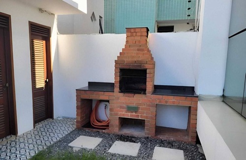 Camboinha House | Beachfront House with Balcony and Sea View, João Pessoa