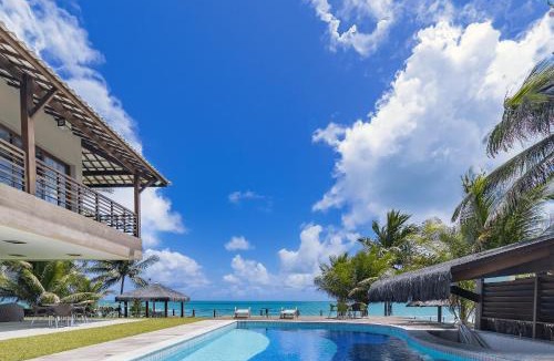 Tamandare House | Beachfront Mansion in Carneiros by Carpediem