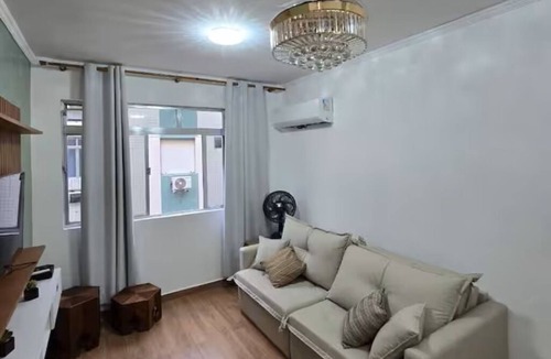 Pompeia Apartment | Beachfront property in Gonzaga/Santos - Fully equipped kitchen and garage.