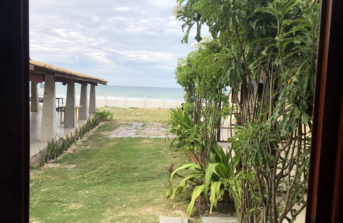 Trairi Ski Chalet | Beachfront studio apartment with a beautiful ocean view.