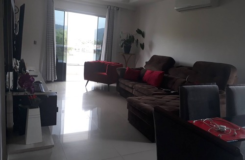 Ze Amandio Apartment | Beautiful coverage on sc bombs
