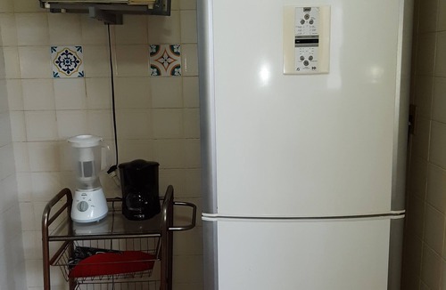 Inga Apartment | Beautiful, cozy, decorated and pet friendly apartment one block from the beach.