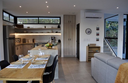 Matapalo Villa | Beautiful Modern Villa only 5 minutes from the beach.