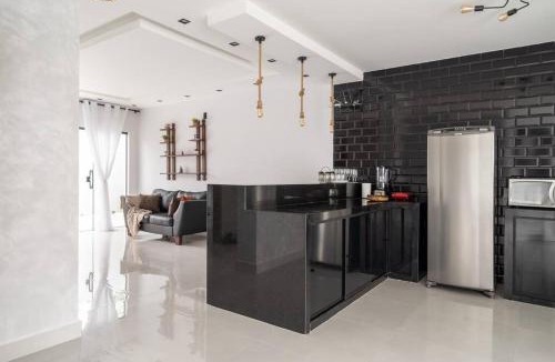 Sao Pedro da Aldeia House | Bela Casa São Pedro/Búzios (Excelente Condomínio)