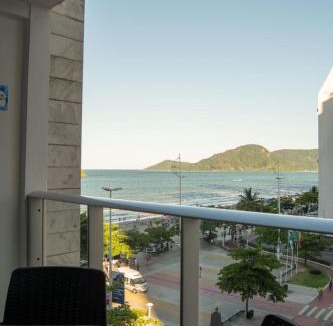 Centro House | Belo apartamento compartilhado beira mar no centro de BC