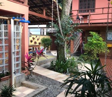 Vila do Abraao Hostel | Biergarten Suites