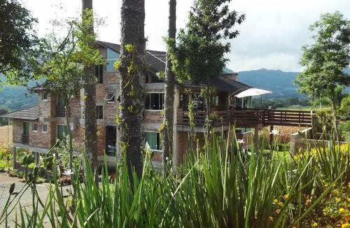 Nova Petropolis Hotel | Bina's Haus Pousada, Cafeteria e Atelier