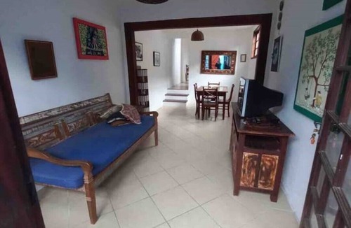 Paraty House | Blue townhouse - Emily's home