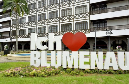 Ribeirao Fresco Apartment | BLUMENAU Furnished Loft w/ Air and Garage (4.50m)