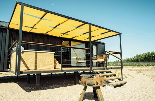 Cuadro Nacional Apartment | Bodega Iaccarini Wine Lodge by BT Homes