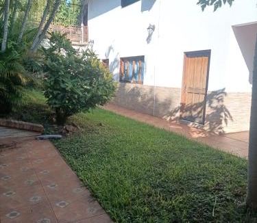 Encarnacion Hostel | Bodegon