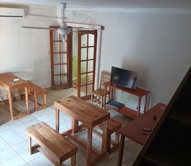 Encarnacion Hostel | Bodegon
