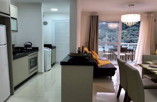 Mariscal Apartment | BOMBINHAS, MARISCAL BEACH-SUITABLE FOR UP TO 6 PEOPLE