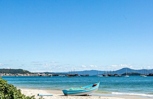 Ponta das Canas Villa | Delightful Large and Comfortable Home with Pool in Florianopólis- Brazil