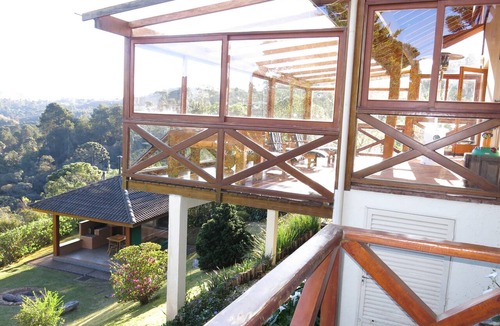 Jardim Europa Ski Chalet | BEAUTIFUL HOME IN CONDOMINIUM CLOSED WITH SECURITY IN JORDAN FIELDS- 8KM City