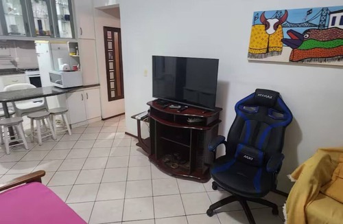 Ingleses Centro Apartment | Ingleses beach apartment 1 bedroom beach/pool garage