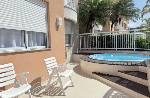 Ingleses Norte Apartment | Ground floor apartment, between pools, sun and beach