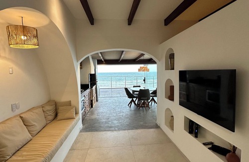 Ingleses Centro Apartment | Mediterranean Penthouse on the Beach with Stunning Sea Views