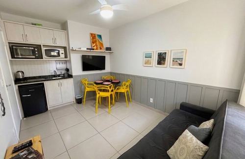 Ingleses Norte Apartment | Wake up to the Sea Breeze
