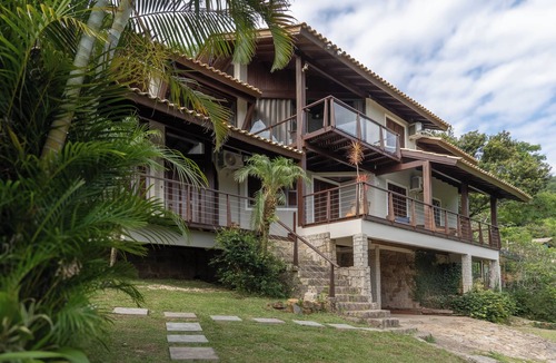 Florianopolis House | Hillside Mountain Retreat