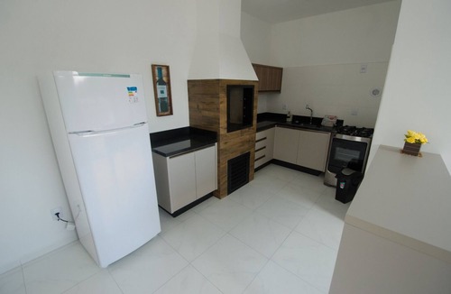 Praia da Armacao do Itapocoroi Apartment | Apto Novinho A.290 mts do Parque Beto Carrero