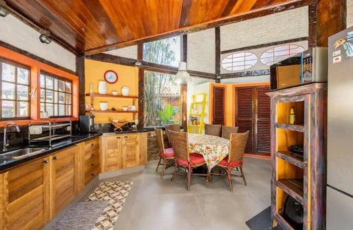 Sao Sebastiao House | Charming Camburi House 5 minutes from the beach