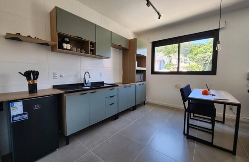 Carvoeira Apartment | Modern, new loft, upscale neighborhood, good location near UFSC with garage