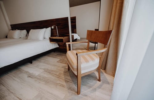 Rio Cuarto Hotel | Breathtaking Modern Oasis: Indoor Heated Pool, Outdoor Pool & Free Breakfast