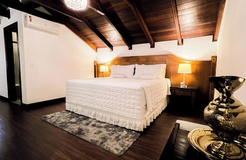 Matriz Hotel | Bride’s Dream Stay—Elegant Suite with Breakfast, Garden & Romance in Curitiba