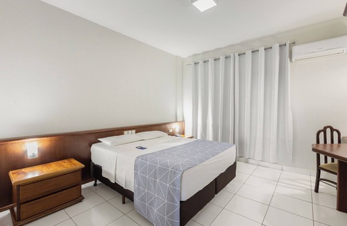 Amambai Hotel | Bristol Exceler Plaza Hotel
