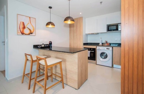Asuncion Apartment | Business Stay | Steps to Malls | BBQ, Pool & Gym