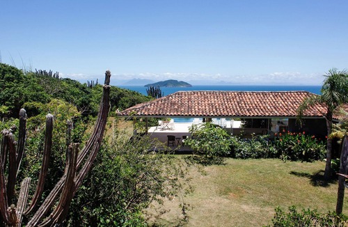 Enseada do Gancho Villa | Buz021 - Beachfront villa with pool in Buzios