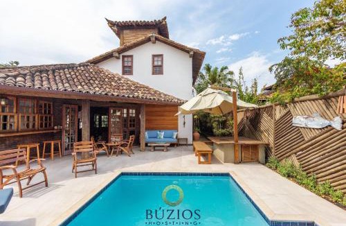 Porto Belo House | Bz34 House with Pool and Sauna 300 m from the beach!