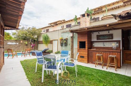 Porto Belo House | Bz34 House with Pool and Sauna 300 m from the beach!