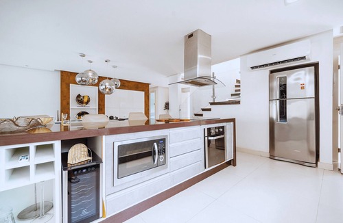Downtown Buzios House | BZ68 Rua das Pedras, House with pool