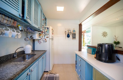 Downtown Buzios House | Bz92 Beautiful house 600m from Rua das Pedras! 4 suites