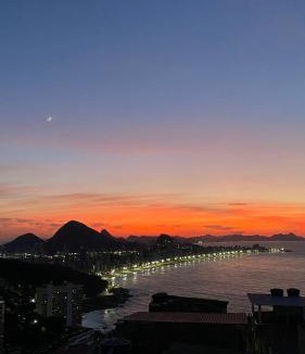 Vidigal Apartment | CÉU DO RIO EXPERIENCE Casa no Vidigal com varanda e super vista com Ar condicionado