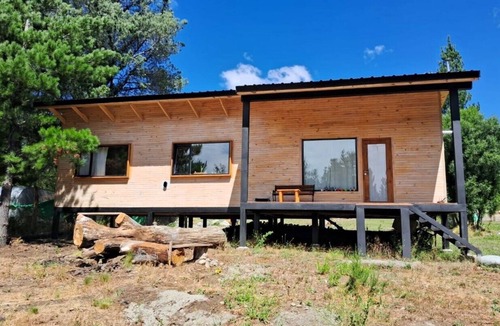 Epuyen Cabin | Cabaña Aida Epuyén - comfortable and bright cabin in a natural setting