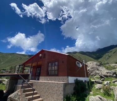 El Mollar House | Cabaña al pie de la montaña