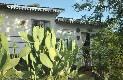 Alta Gracia Apartment | Cabaña "Bienestar" vista a las sierras, cerca del rio en La Serranita