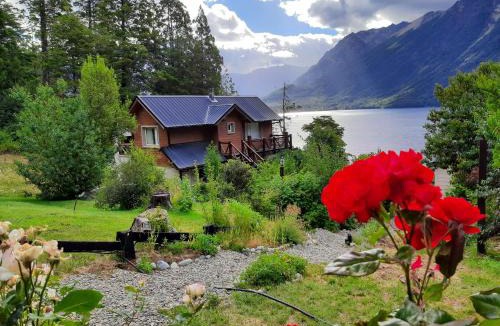 Villa Catedral House | Cabaña con excelente vista al Lago Gutierrez