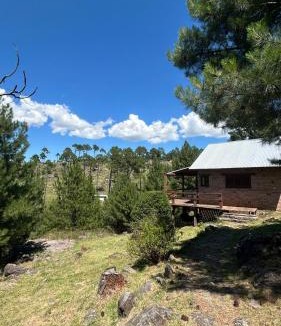 Villa Yacanto Ski Chalet | Cabaña de montaña con pileta en hermoso predio