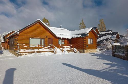 San Carlos de Bariloche Ski Chalet | Cabañas Ruca wenüy 02