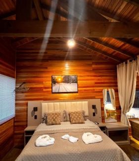 Bom Jardim da Serra Ski Chalet | Cabana Alpen Ville Rural com Banheira