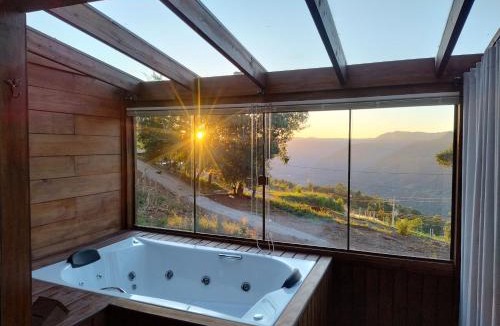 Nova Petropolis House | Cabana com banheira na colina