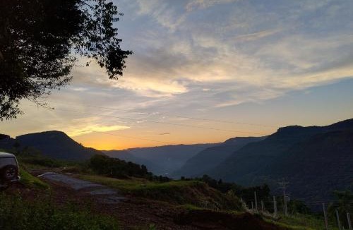 Nova Petropolis House | Cabana com banheira na colina