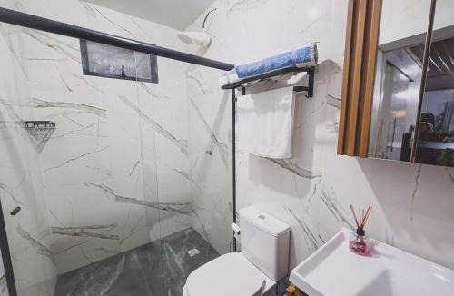 Autodromo House | Cabana com Hidro, Lareira e Piscina Privativa
