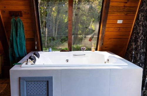 Ibicare House | Cabana com Hidromassagem e Vista, a 12km de Treze Tílias
