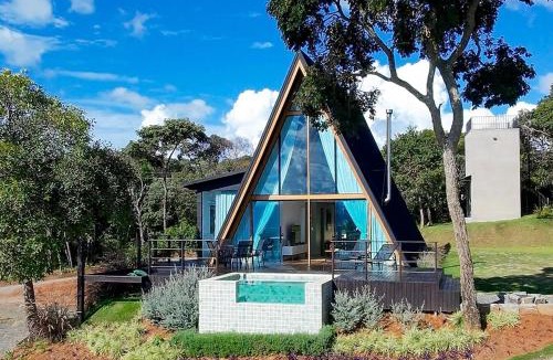 Pedralva Ski Chalet | Cabana com piscina e vista de tirar o fôlego!