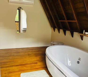 Mariscal Villa | Cabana na Natureza Com Hidro - Baoba Suites